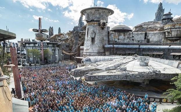 Por separado Informar Actor Así es el parque temático sobre 'Star Wars' inaugurado en Disney | Diario  Sur