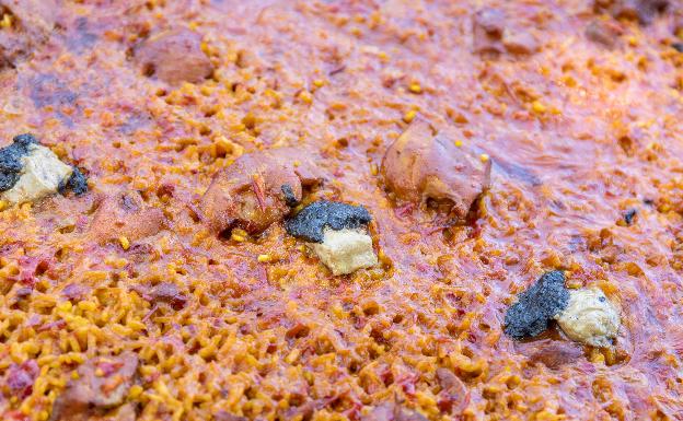 Vista de la paella Pollito Plus.
