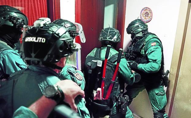 Intervienen un millón de euros en efectivo en un nuevo golpe al narco en Málaga y el Campo de Gibraltar 1 Intervienen un millón de euros en efectivo en un nuevo golpe al narco en Málaga y el Campo de Gibraltar 1