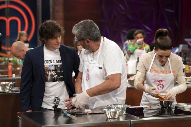 Imagen de 'MasterChef Celebrity' del pasado martes, que se prolongó más allá de la una de la madrugada. R. C./