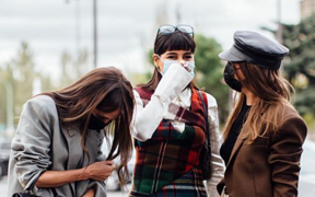 Tenemos el accesorio que protege el lápiz de labios e impide que se empañen las gafas cuando llevas mascarilla