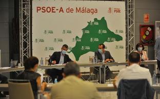 Una imagen tomada durante la reunión de la dirección del PSOE de Málaga en el hotel NH, este sábado./Francis Silva