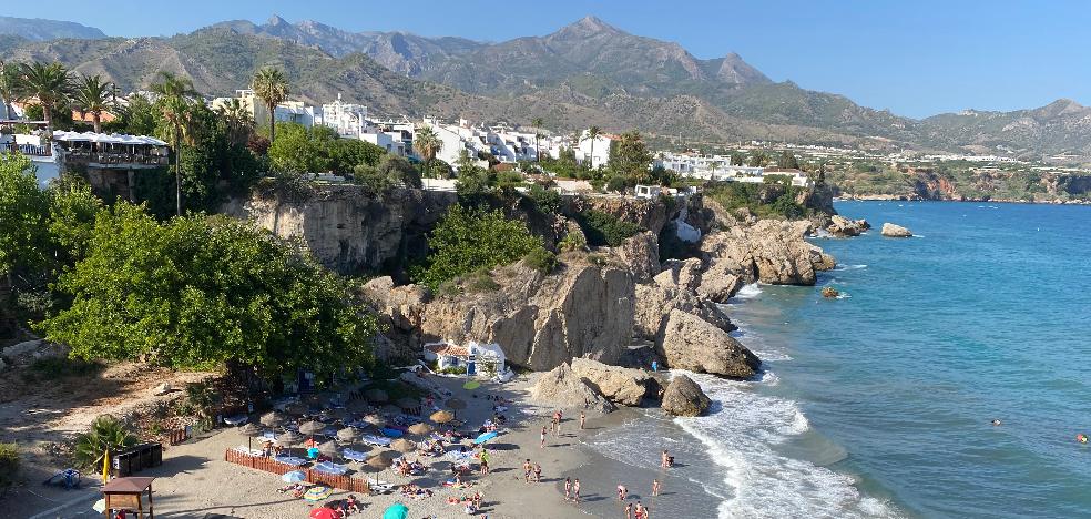 Nerja aprueba el estudio de viabilidad para un nuevo chiringuito en la playa de Calahonda, junto al Balcón de Europa 2 Nerja aprueba el estudio de viabilidad para un nuevo chiringuito en la playa de Calahonda, junto al Balcón de Europa 2