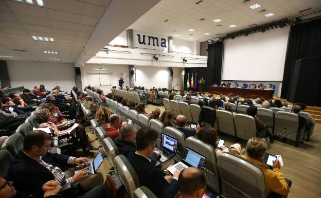 La Universidad de Málaga renovará su claustro el 3 de diciembre mediante voto telemático 2 Imagen de archivo de un claustro universitario. /SUR
