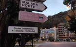 Señal instalada por Greepeace en la glorieta de Torrijos, junto al Hospital Noble./sur