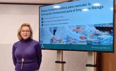 La delegada de Empleo, durante la presentación de los cursos/