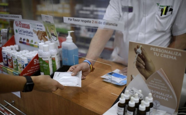 Imagen de archivo de una farmacia./SUR