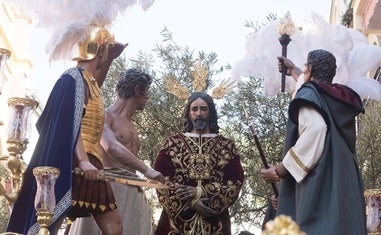 Jesús del Rescate, en su trono procesional./SUR