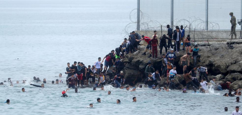 Sanchez Afronta En Ceuta La Mayor Crisis Migratoria Y Diplomatica Desde La Transicion Diario Sur
