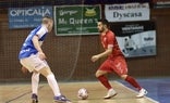Burrito avanza con el balón en el duelo de este martes en Talavera./ADG