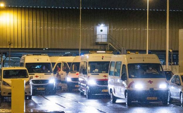 Gran Bretaña descubre dos casos de la variante Omicron