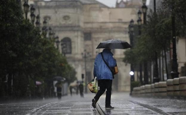 Cambio meteorológico en Andalucía: Aemet activa alertas naranjas por lluvias intensas en Cádiz y Málaga