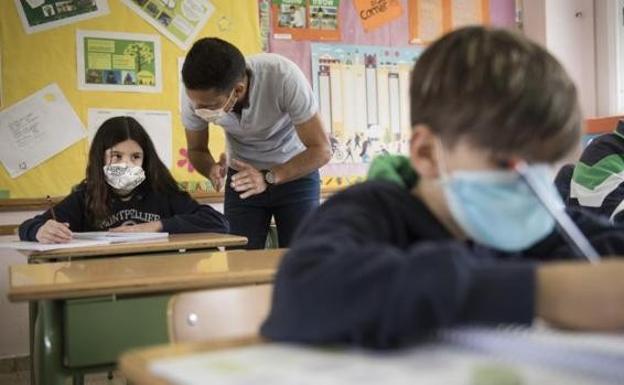 Los responsables de Educación Primaria andaluza acogen con satisfacción la retirada de mascarillas en las aulas para la enseñanza y el aprendizaje