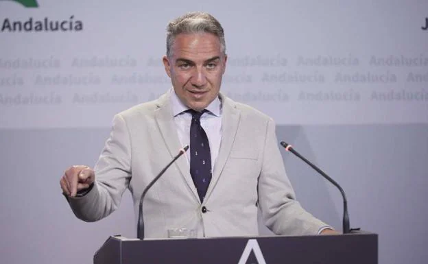 El Ministro de Presidencia, Elías Bendodo, durante la rueda de prensa posterior al Consejo de Gobierno de Andalucía. 