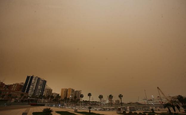 Vuelve la neblina a Andalucía: el tiempo advierte que los niveles de polvo van en aumento