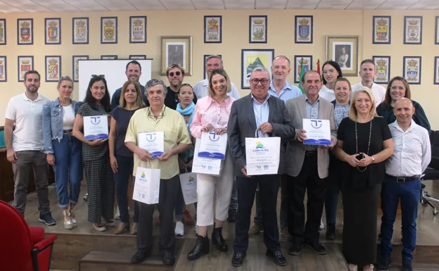 Acto de entrega de los certificados de calidad turística, este martes en la Mancomunidad Oriental. /SUR