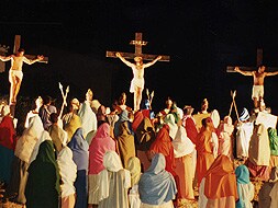 El Paso de Riogordo lleva a escena la pasión y muerte de Jesucristo |  Diario Sur