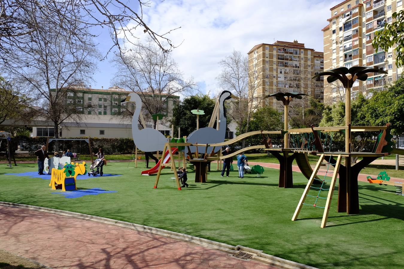 El parque de Huelin cerrará su acceso por la noche después de Semana