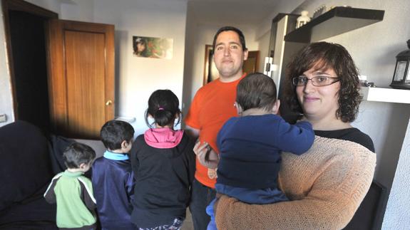 Reclaman 215.000 euros al SAS tras tener a su cuarto hijo pese a ... Reclaman 215.000 euros al SAS tras tener a su cuarto hijo pese a ...